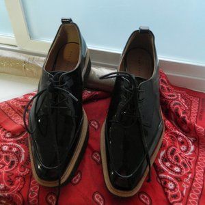 Black Oxford shoes